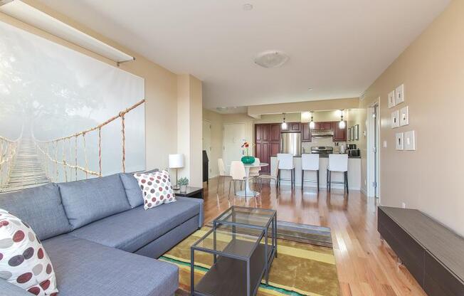 1635 Lexington Ave