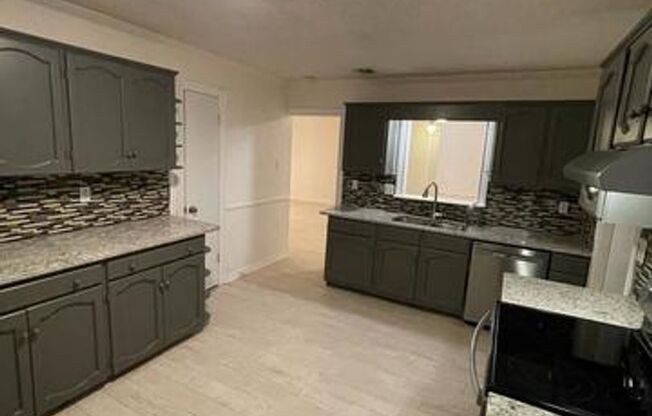LOVELY ONE STORY 3/2 LOCATED NEAR UTSA!