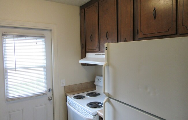 2 beds, 1 bath, 800 sqft, $995