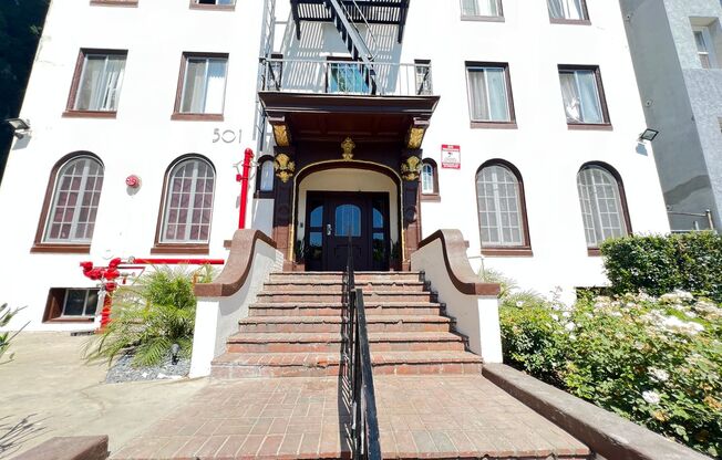 Studio, 1 bath, $1,300, Unit 202