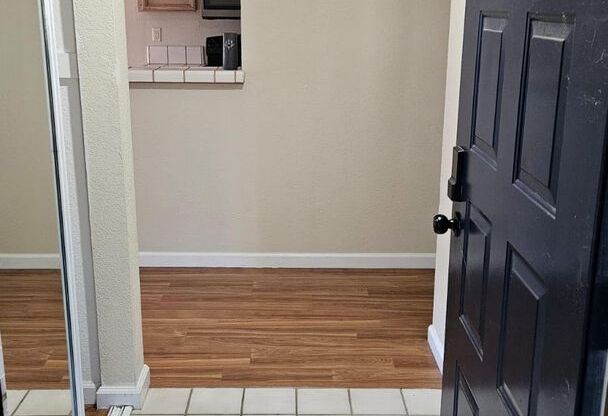 2 beds, 1 bath, $2,590