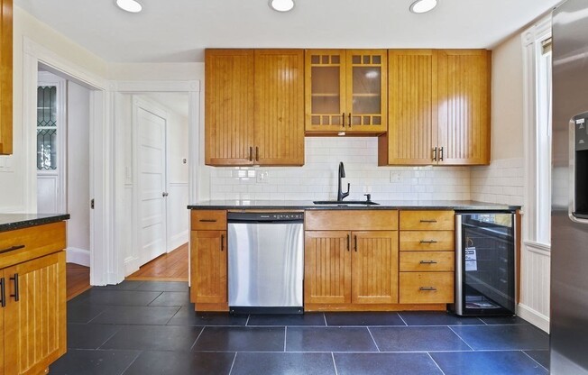 30 TUTTLE ST