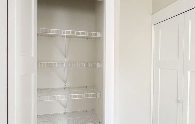 1 bed, 1 bath, 690 sqft, $1,200, Unit Cap6