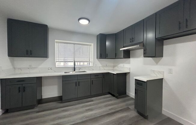 3 beds, 2 baths, 1,100 sqft, $3,100, Unit Unit 12715