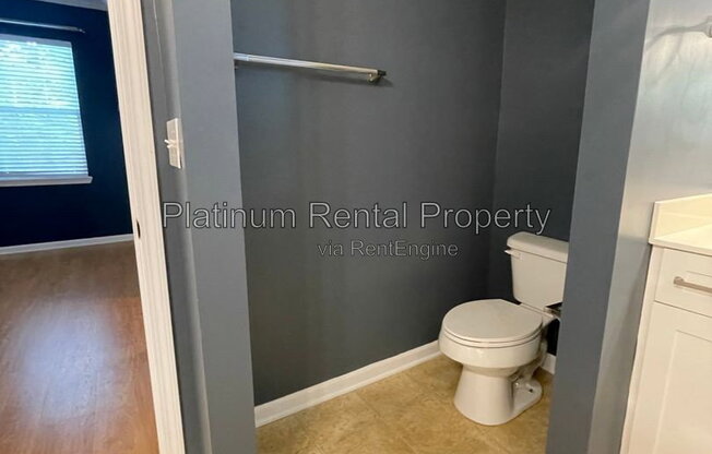 3 beds, 2.5 baths, 2,069 sqft, $2,095, Unit 10