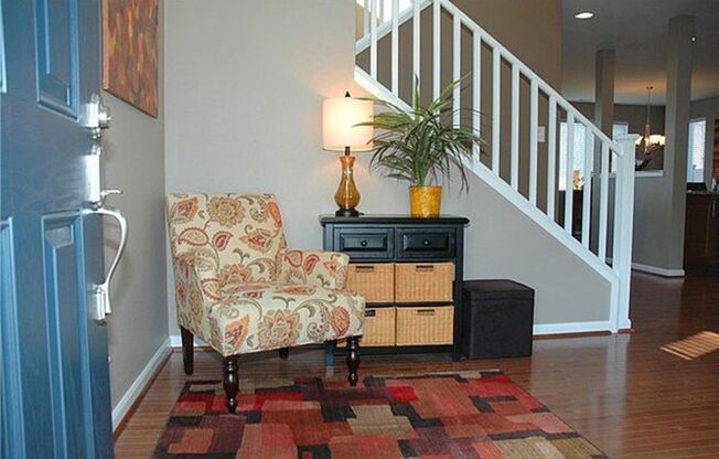 Exquisitely Beautiful Home with 3 bed and 2.5 Bath