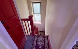 317 E 49 ST
