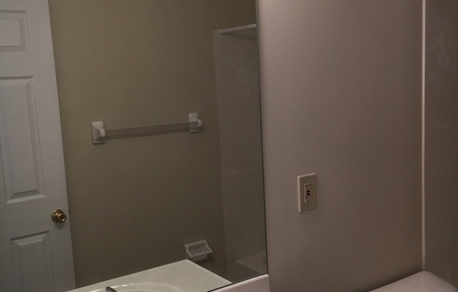 1 bed, 1 bath, 650 sqft, $795, Unit 4086-B1