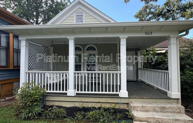 563 AUBURN AVE NE