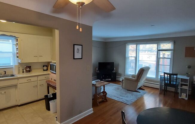 1 bed, 1 bath, 608 sqft, $1,199