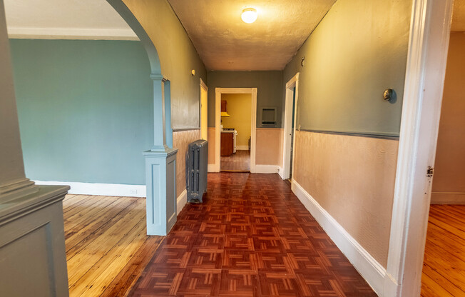 10 BEARSE AVE