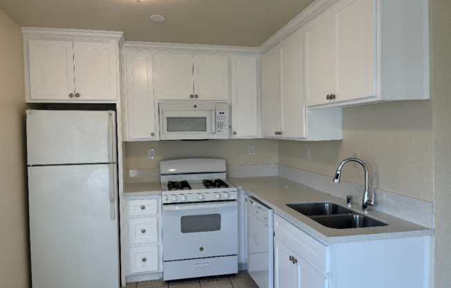 2609 45 AVE
