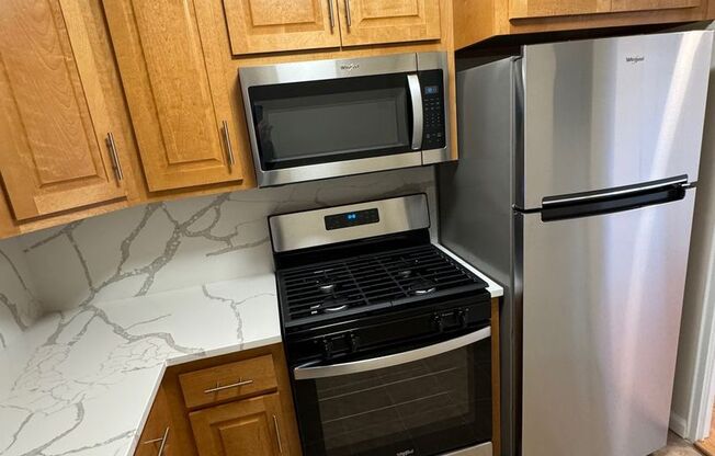 1 bed, 1 bath, 580 sqft, $1,595, Unit 10G