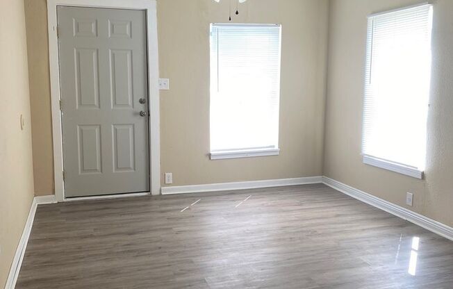 2350 Hegele St, Beaumont, TX 77705