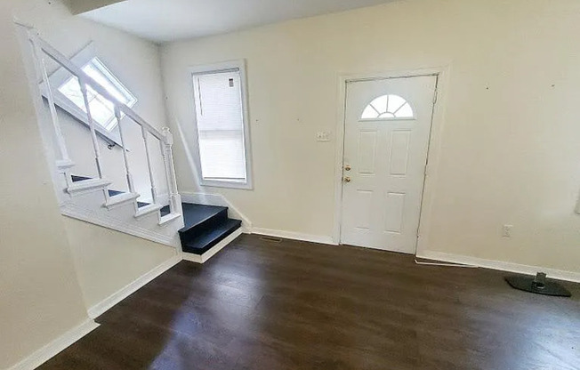 38 E 32 ST