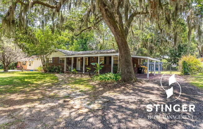 706 CTR DR W