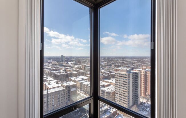 1 bed, 1.5 baths, 662 sqft, $2,400, Unit 18L