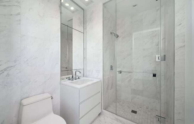 3 beds, 3.5 baths, 2,280 sqft, $28,950, Unit 33W