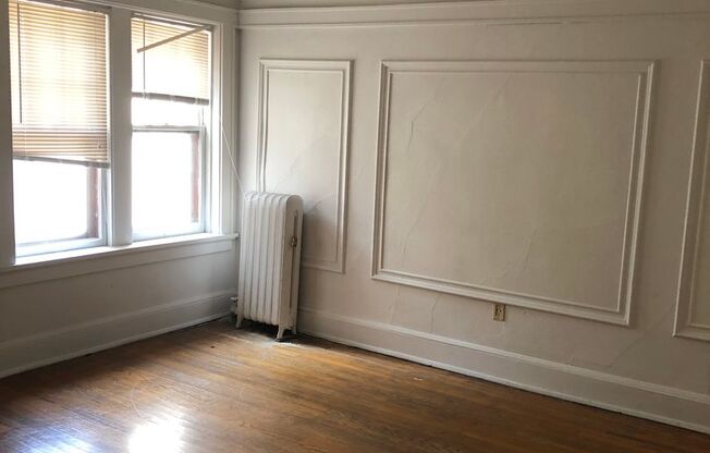 2 beds, 1 bath, 1,100 sqft, $1,225, Unit 11