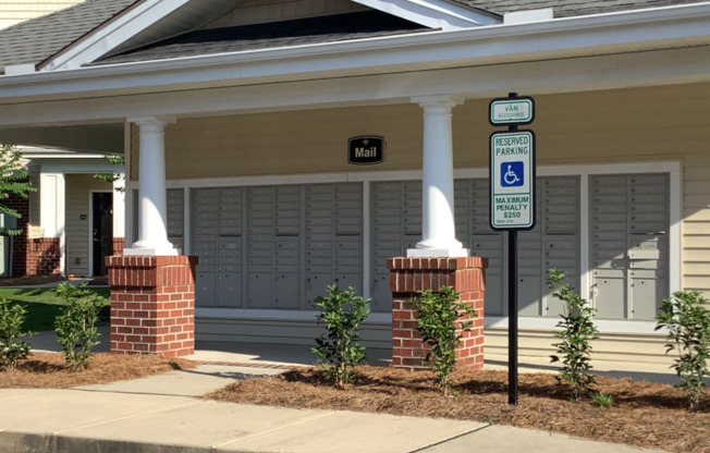 1 bed, 1 bath, 684 sqft, $3,840, Unit 1427