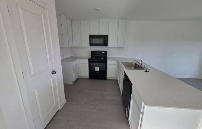 Chic, Compact, and Brand-New in Foree Ranch