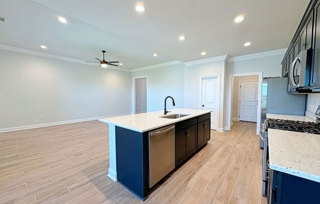 3 Bedroom House located off Burbank that sits on the Community Lake