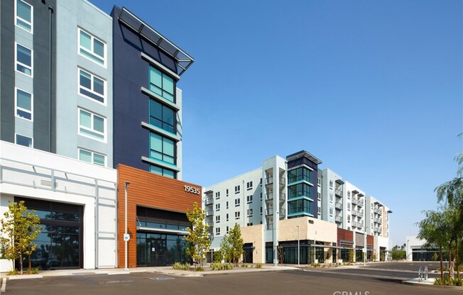 3 beds, 2.5 baths, 1,478 sqft, $4,327, Unit 35104