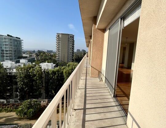 1 bed, 1.5 baths, 715 sqft, $3,000, Unit 808