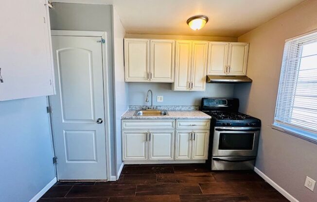 8936 Schaefer Duplex
