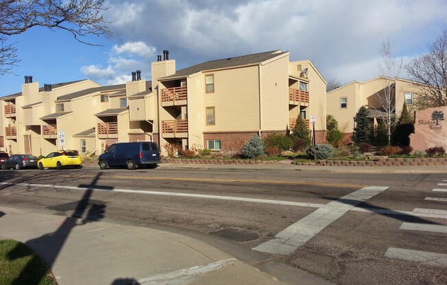 Mountain View 2 Bed 2 Bath 2 Balconies Top Floor Condo-Tons of Amenities