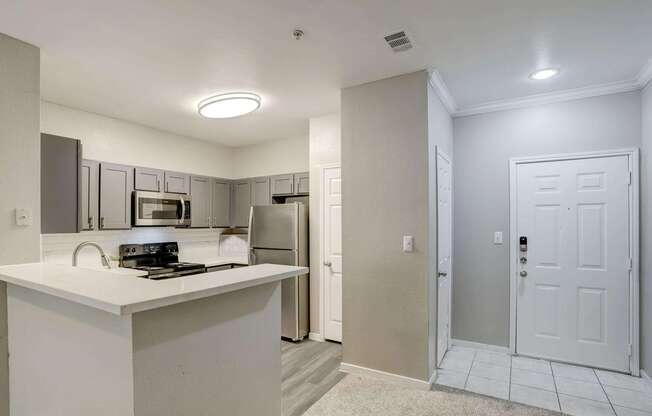 1 bed, 1 bath, 819 sqft, $1,139