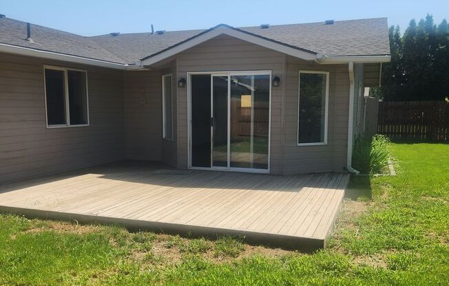 31st Ave 4 Br, Dbl Garage, All New Carpet