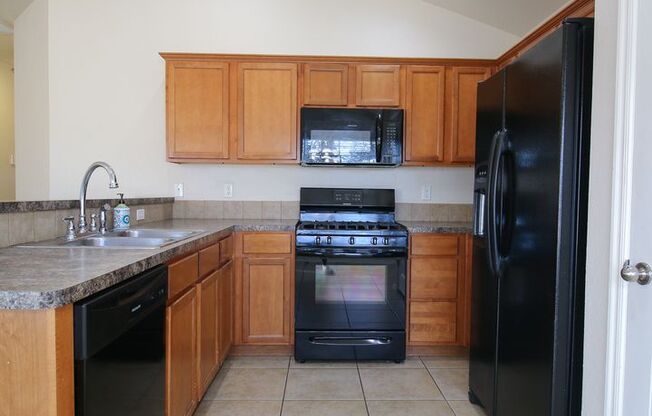 3 beds, 2 baths, $1,595