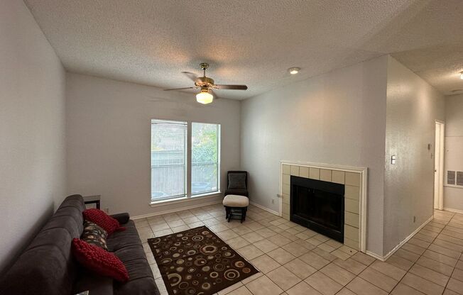 IMMEDIATE MOVE IN - 2 bed 2 bath