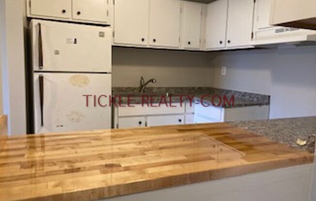 Creekwood Apartments - Farmington