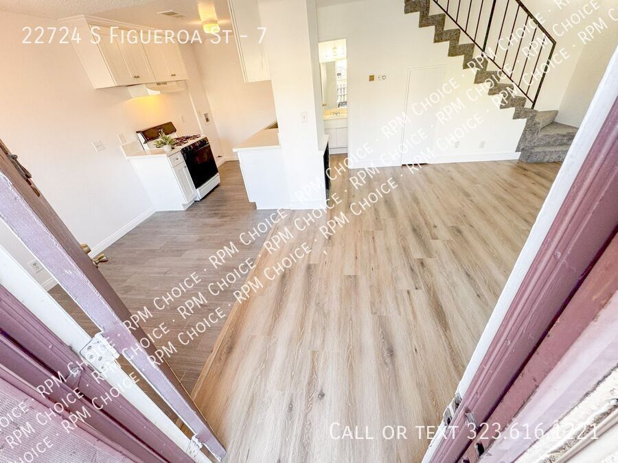 22724 S FIGUEROA ST
