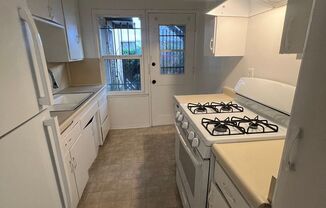 1 bed, 1 bath, 780 sqft, $2,400, Unit 1