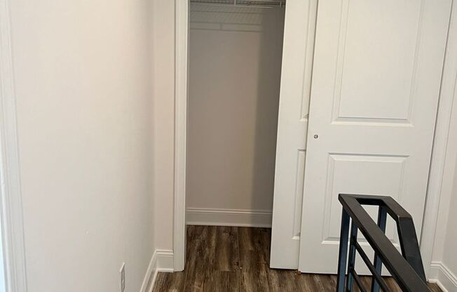 2 beds, 2.5 baths, $1,695, Unit Unit C
