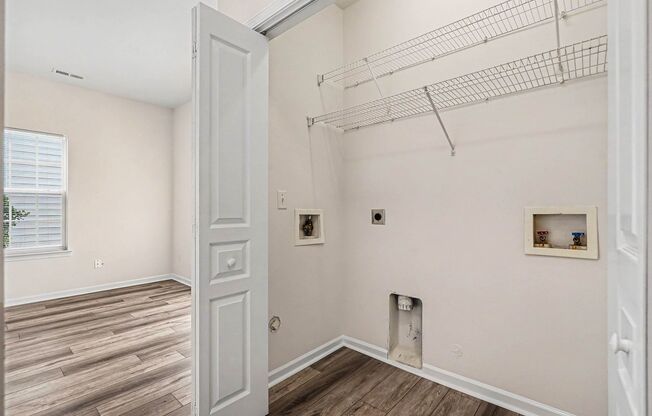 3 beds, 2.5 baths, $2,000