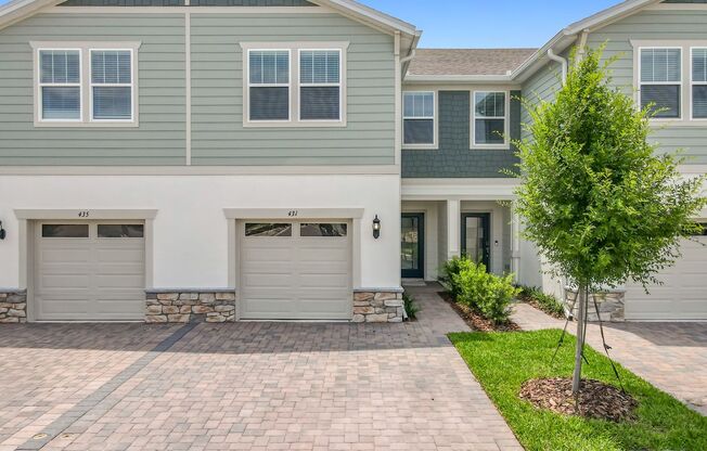 BRAND NEW FOR RENT | 3-Bdrm, 3-Bath Home w/Den in Oviedo Square – Internet & Cable Included! Prime Location!