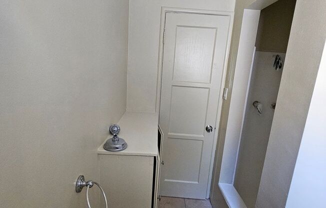 Studio, 1 bath, $1,550, Unit 621-09