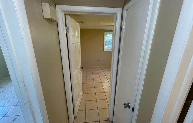 Cozy 3-Bedroom Home on a Corner Lot in Holiday, FL