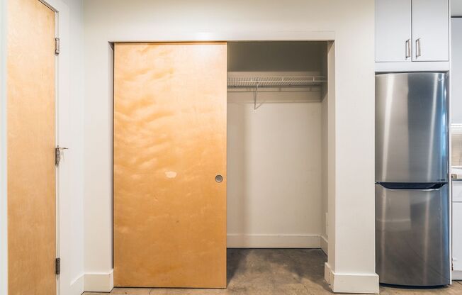 Studio, 1 bath, 287 sqft, $1,325, Unit 103