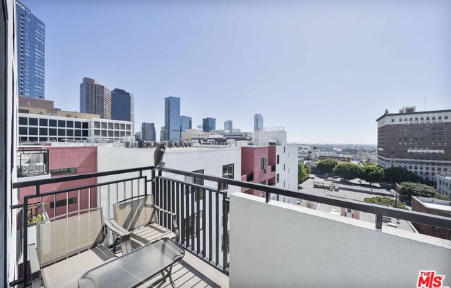 2 beds, 2 baths, 1,020 sqft, $3,200, Unit 610