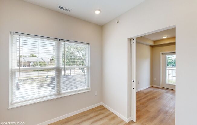 2 beds, 2 baths, 1,071 sqft, $1,800, Unit 4-210
