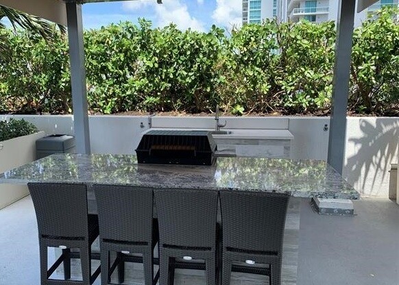 2 beds, 2 baths, $2,800