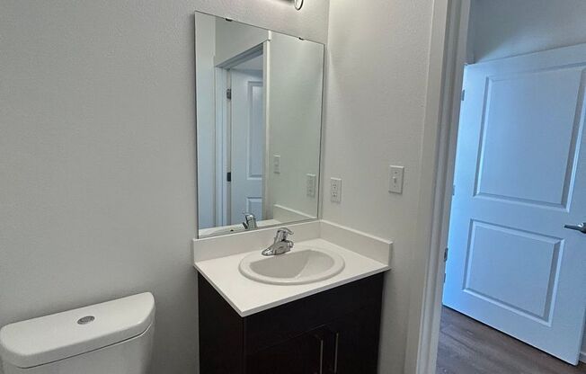 2 beds, 1 bath, 585 sqft, $2,295, Unit 5500-A