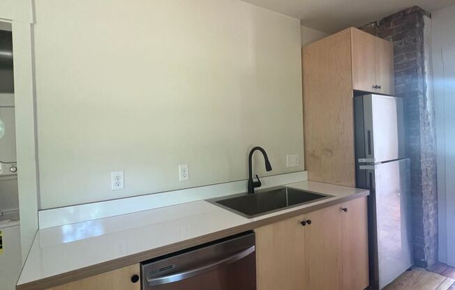 Walnut Hills Apartments - 2608 Stanton Avenue