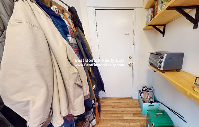 16 Warren Ave Apt 2