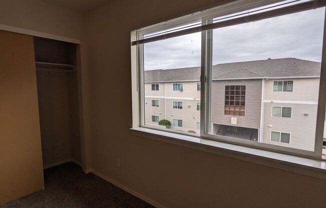 2 beds, 2 baths, 994 sqft, $1,425, Unit E301